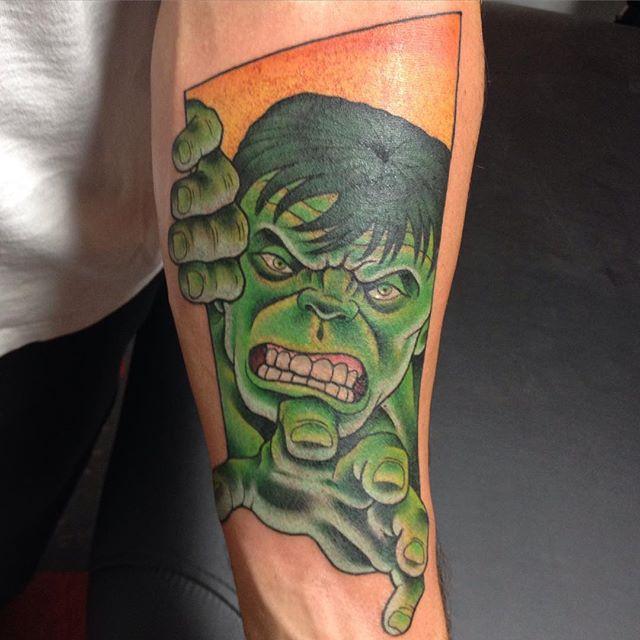tatuaje brazo de hombre 1111
