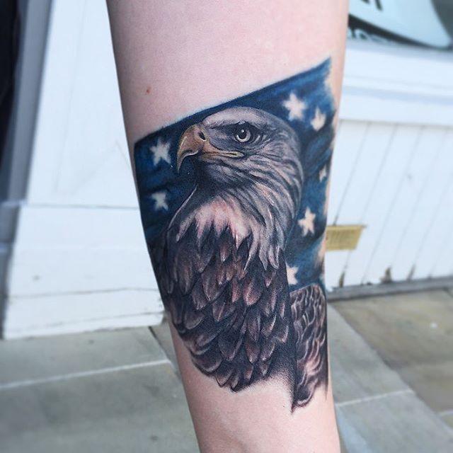 tatuaje brazo de hombre 571
