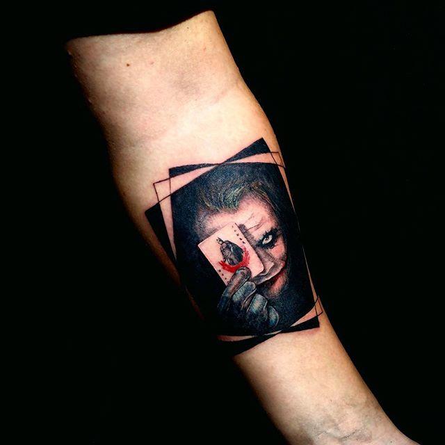 tatuaje brazo de hombre 651
