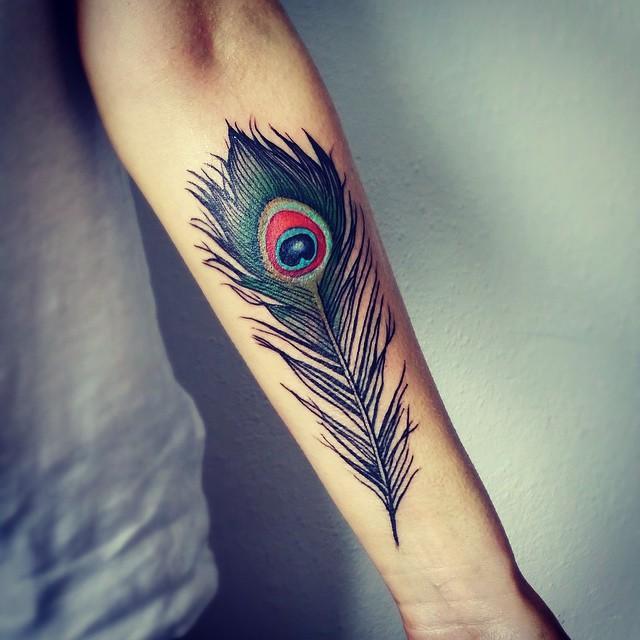 tatuaje brazo de hombre 911