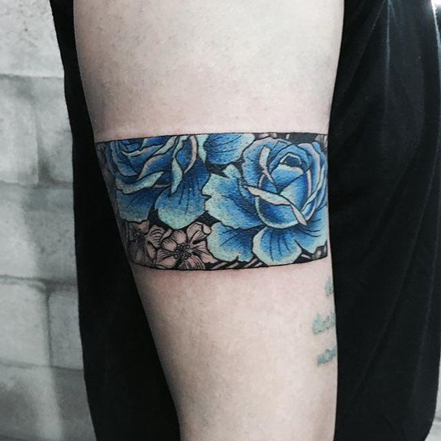 tatuaje brazo de hombre 991