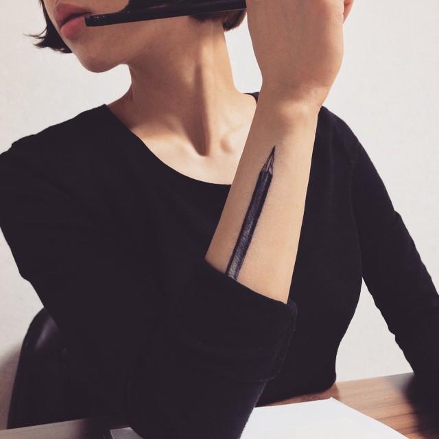 tatuaje brazo de mujer 831