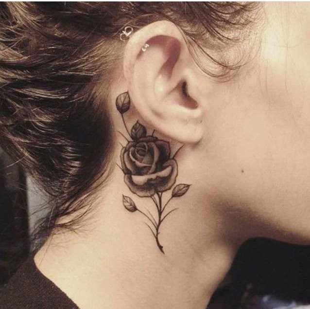 tatuaje detras de la oreja 151