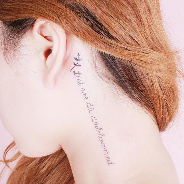 tatuaje detras de la oreja 41