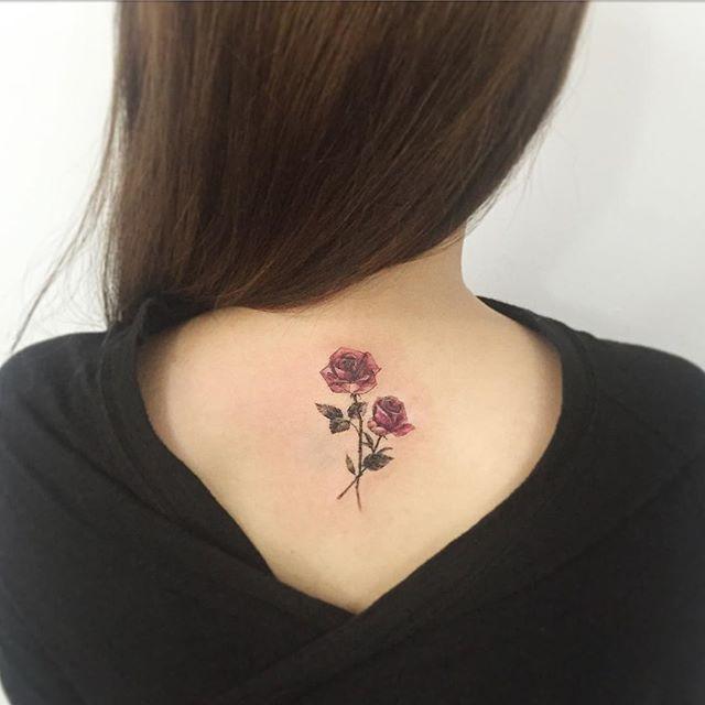 tatuaje espalda para mujer 1011