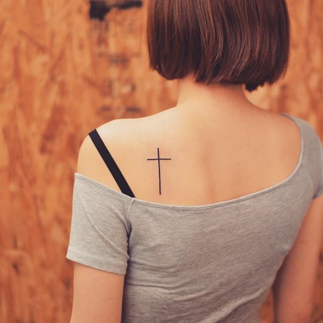 tatuaje espalda para mujer 11