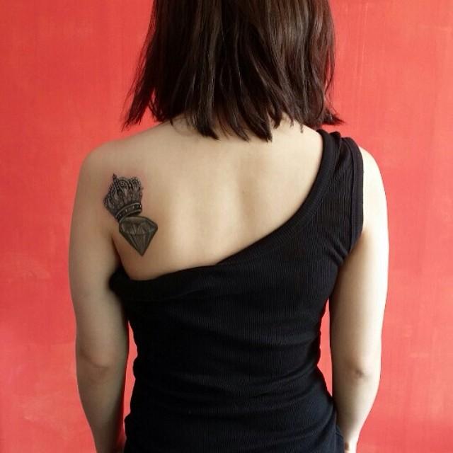 tatuaje espalda para mujer 121