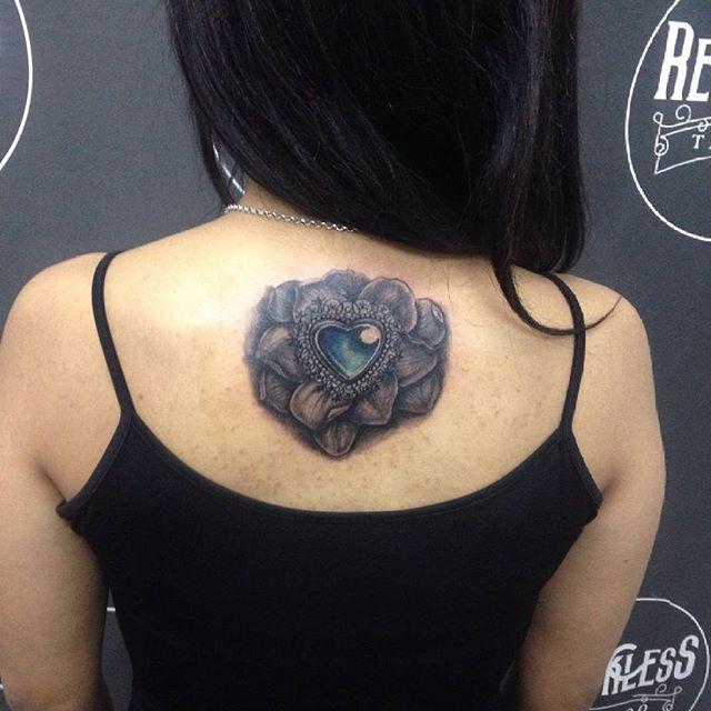 tatuaje espalda para mujer 131