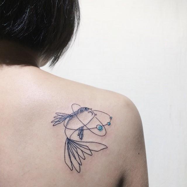 tatuaje espalda para mujer 201