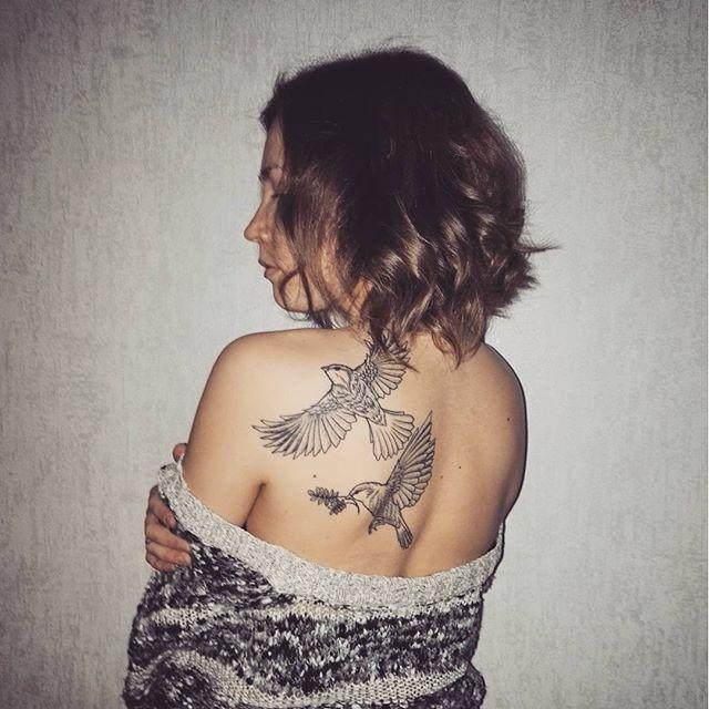 tatuaje espalda para mujer 281