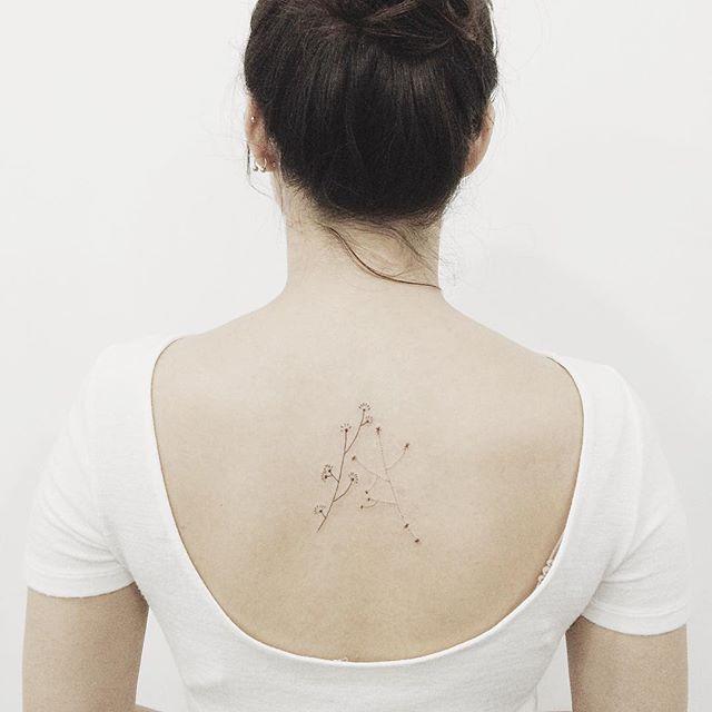 tatuaje espalda para mujer 31