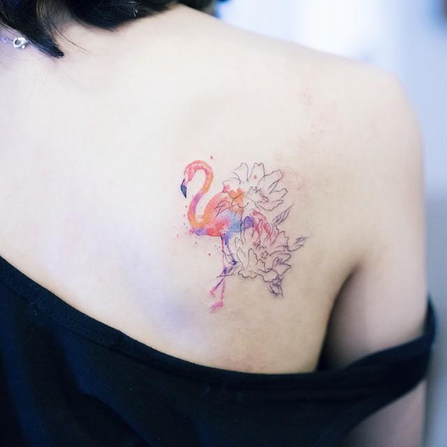 tatuaje espalda para mujer 361