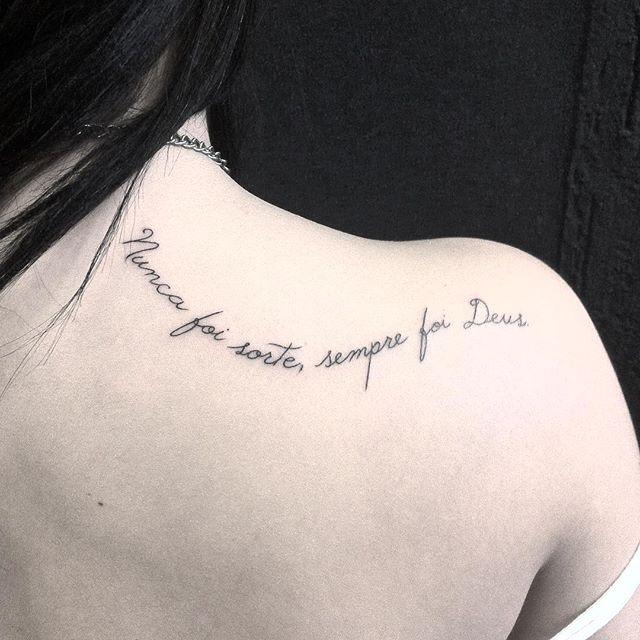 tatuaje espalda para mujer 371