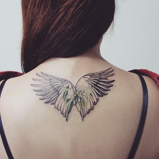 tatuaje espalda para mujer 401