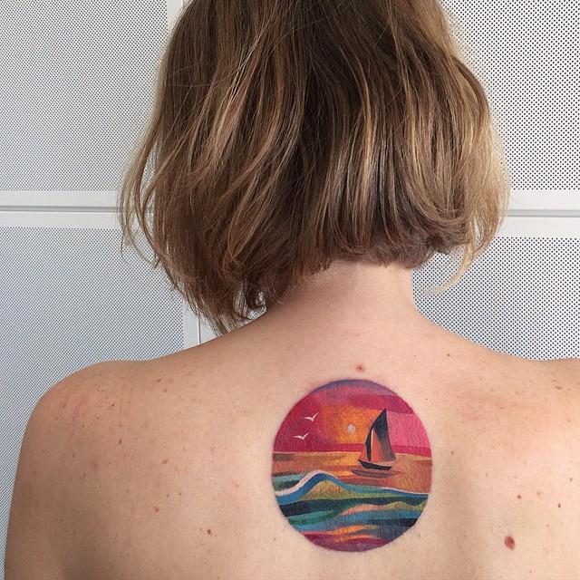 tatuaje espalda para mujer 421