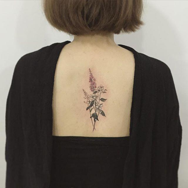 tatuaje espalda para mujer 51