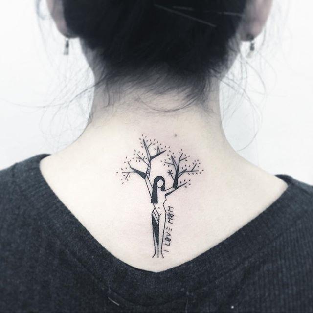tatuaje espalda para mujer 521