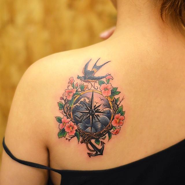 tatuaje espalda para mujer 61