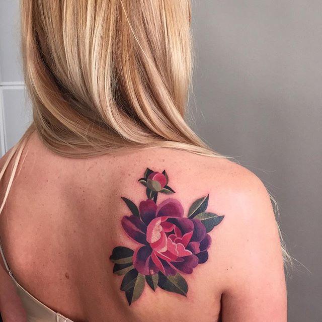 tatuaje espalda para mujer 641