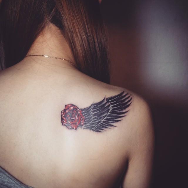 tatuaje espalda para mujer 661