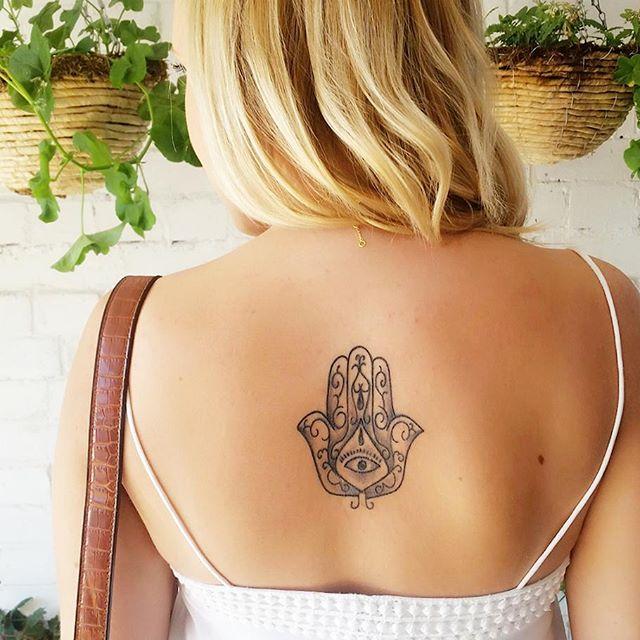 tatuaje espalda para mujer 81