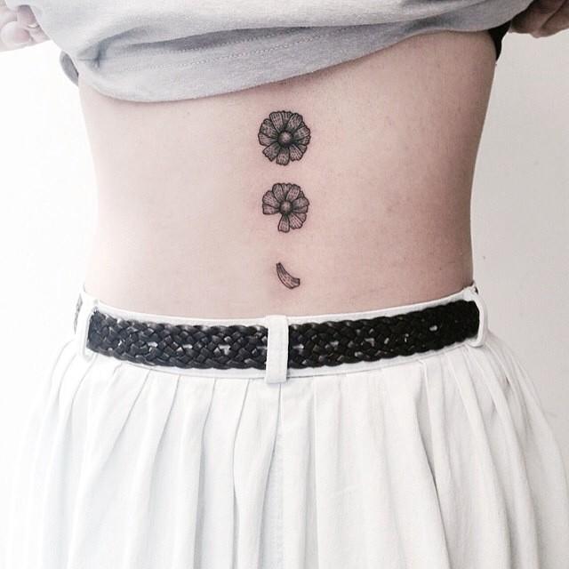 tatuaje espalda para mujer 831