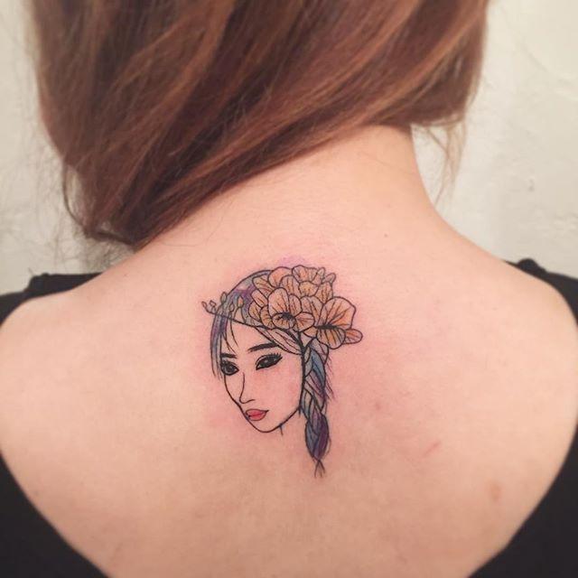 tatuaje espalda para mujer 921