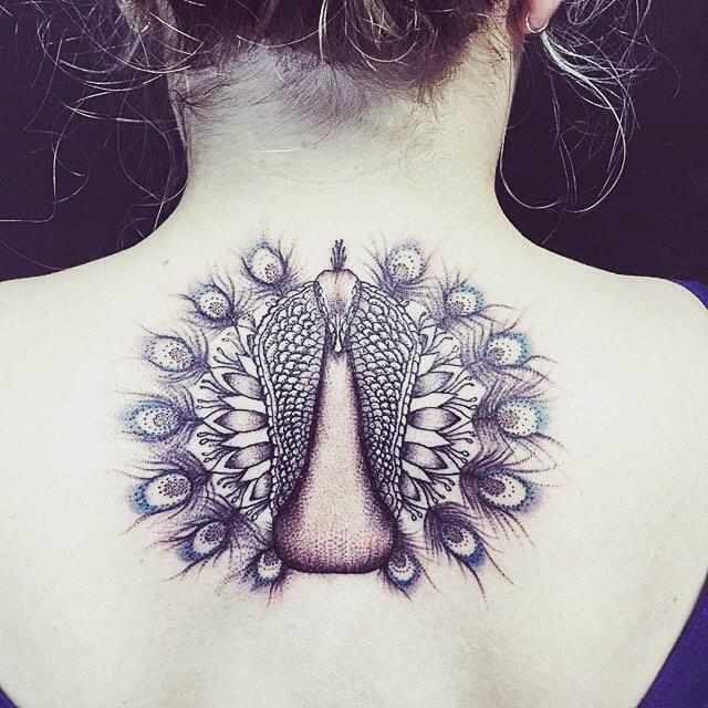 tatuaje espalda para mujer 991