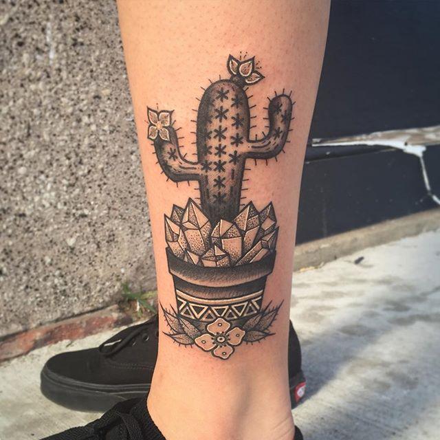 tatuaje hombre en la pierna 151