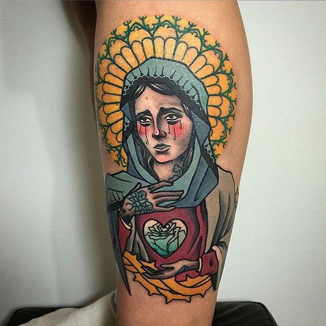 tatuaje hombre en la pierna 21