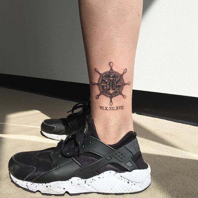 tatuaje hombre en la pierna 71