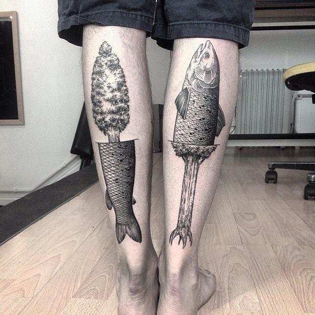 tatuaje hombre en la pierna 891
