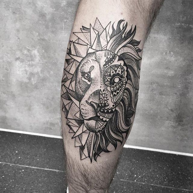 tatuaje hombre en la pierna 91