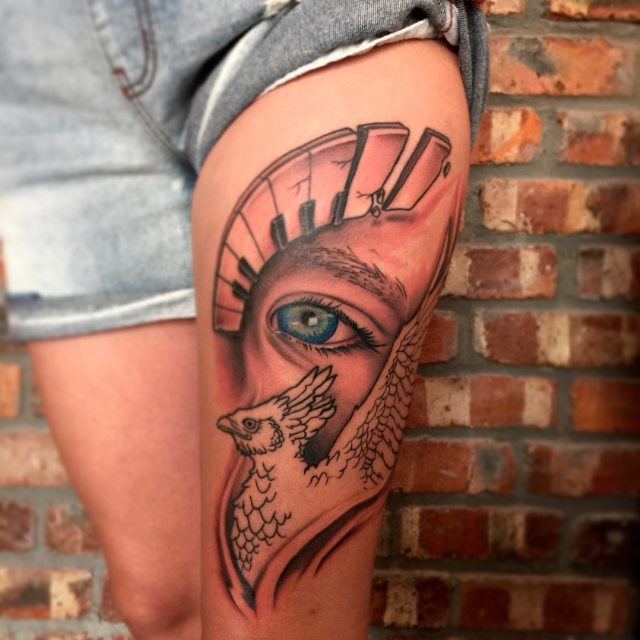 tatuaje mujer en la pierna 711