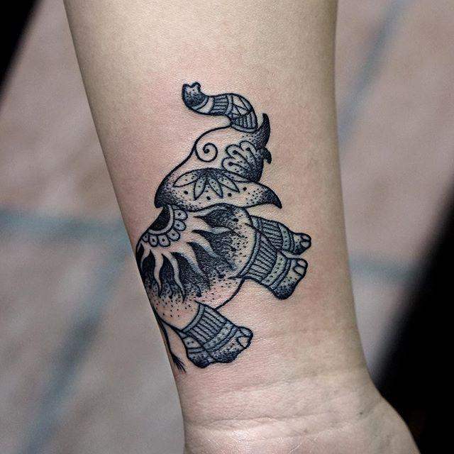 tatuaje elefantes 111