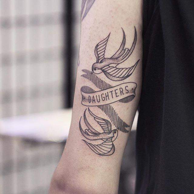 tatuaje golondrinas 341