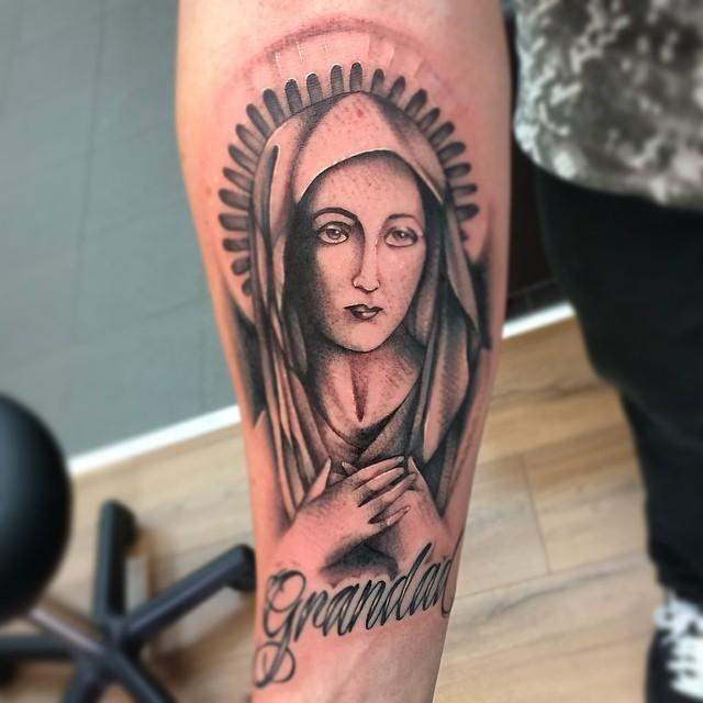 tatuaje virgen maria 321