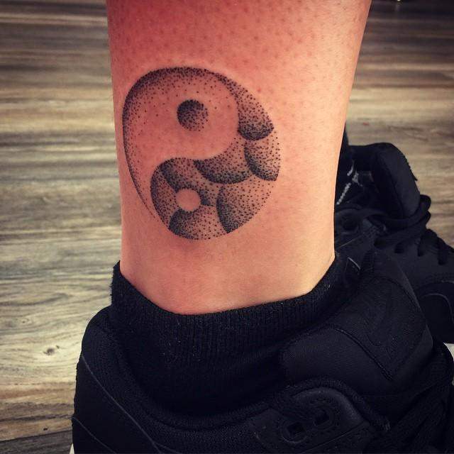 tatuaje yin y yang 221