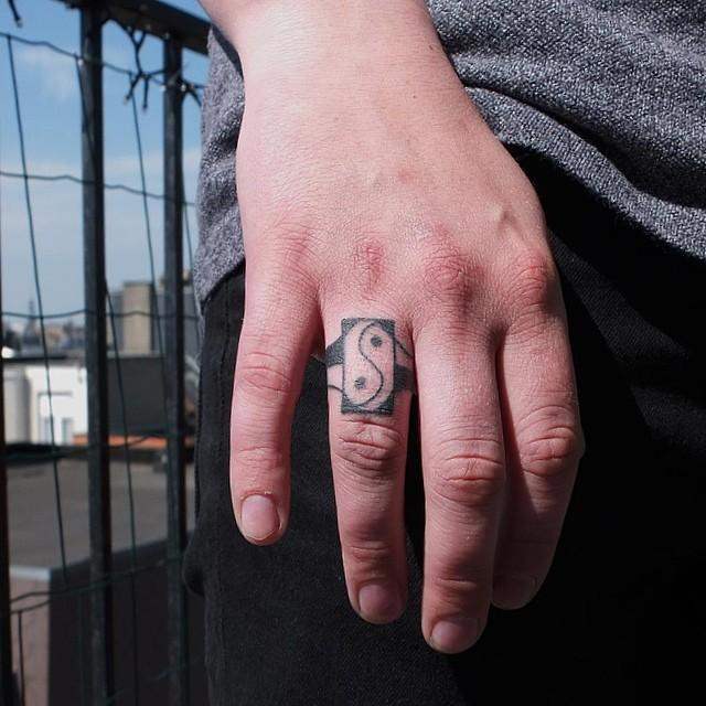 tatuaje yin y yang 311