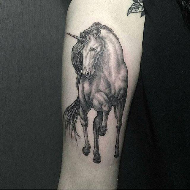 tatuaje caballo 101