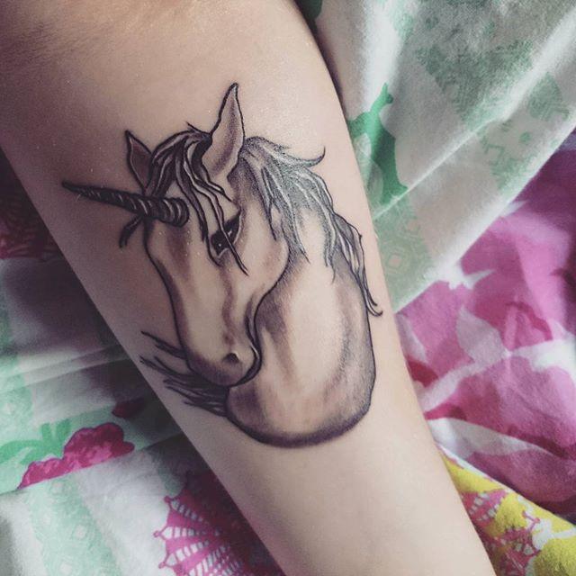 tatuaje caballo 131