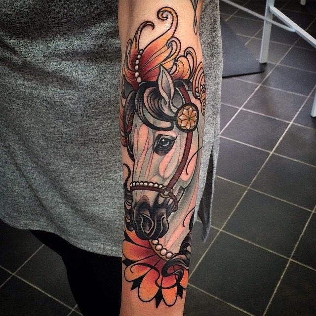 tatuaje caballo 411