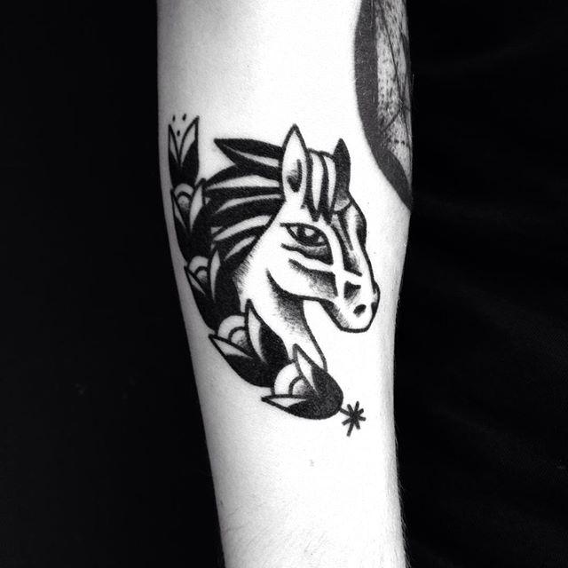 tatuaje caballo 501