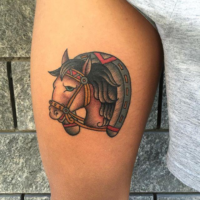 tatuaje caballo 81