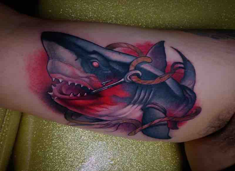 tatuaje de tiburón perfecto para hombre y mujer tatuaje de tiburón perfecto para hombre y mujer