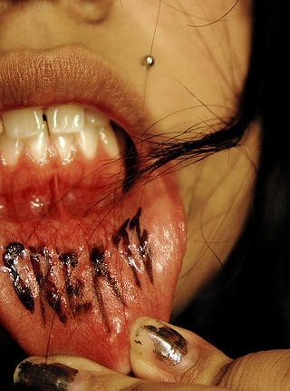 158-labio-inferior-tattoo
