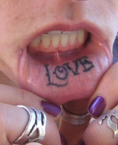 159-labio-inferior-tattoo