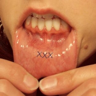 103-labio-inferior-tattoo