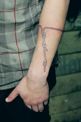 136-nudo-lazo-tattoo