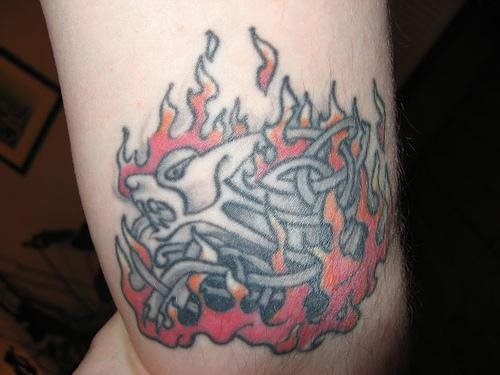 143-nudo-lazo-tattoo
